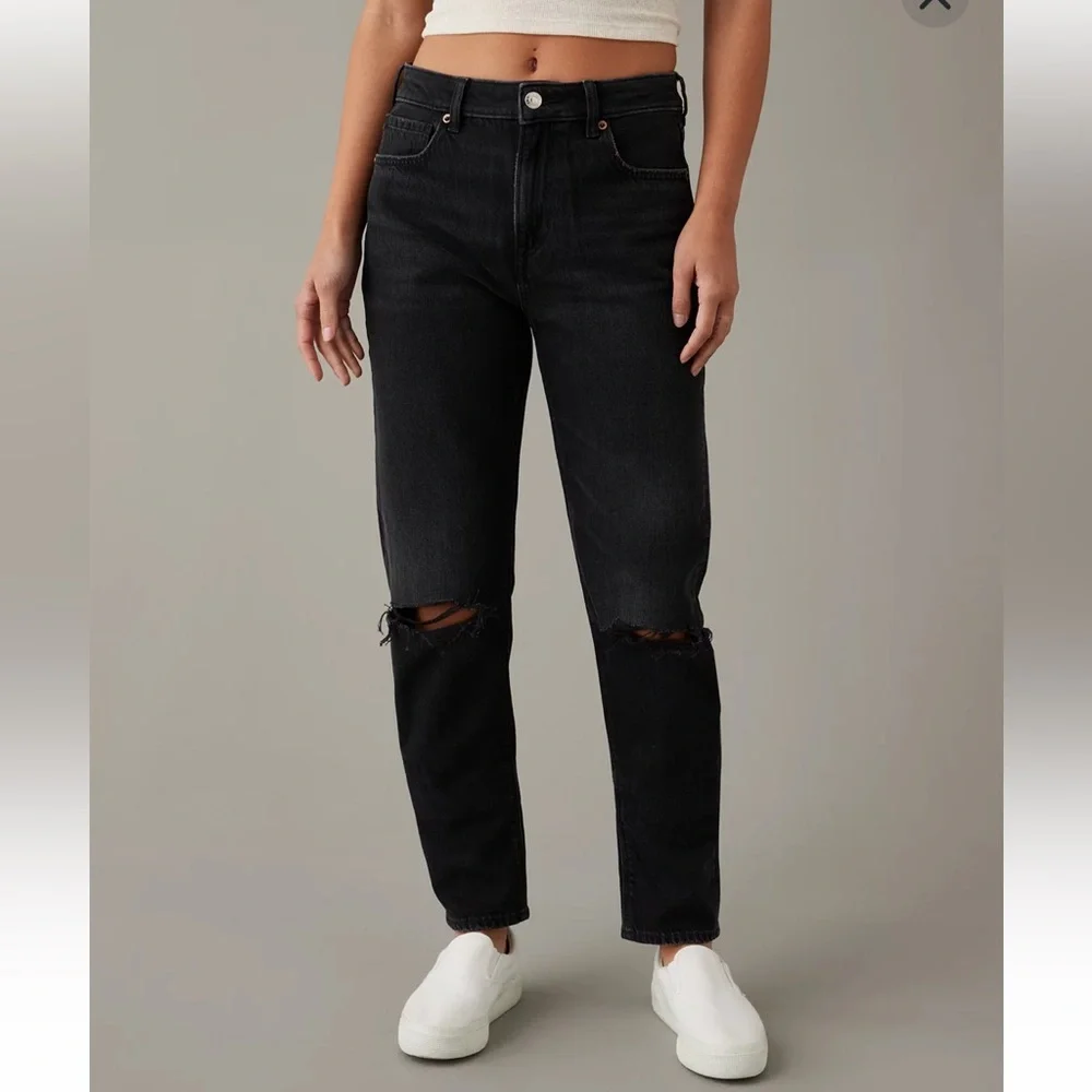 American Eagle Strigid Mom Jeans Destroyed Black 14 NWT - Picture 12 of 14